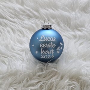 Baby's eerste kerstbal
